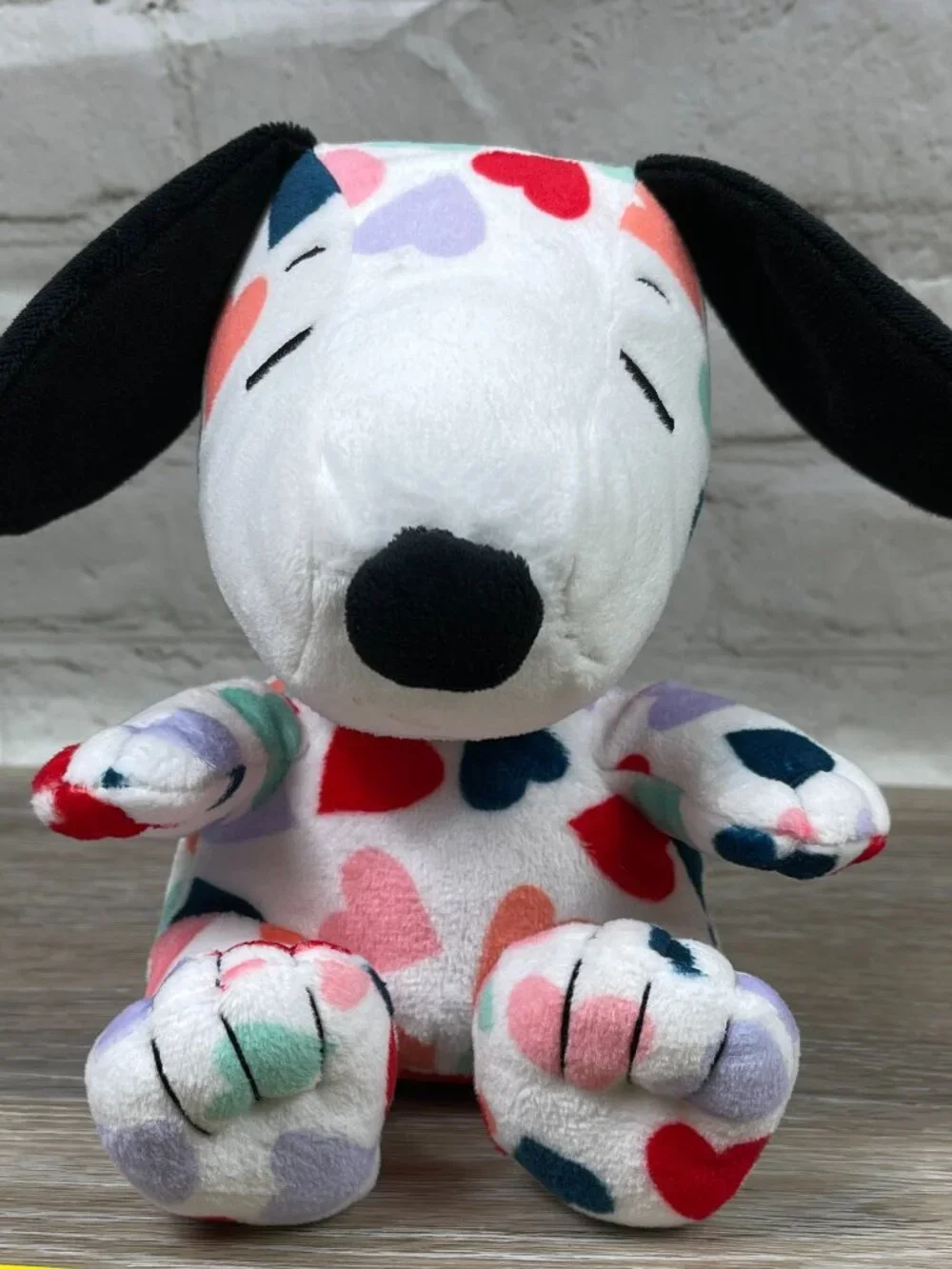 VINTAGE 2004 HALLMARK HEARTS PEANUTS SNOOPY PLUSH